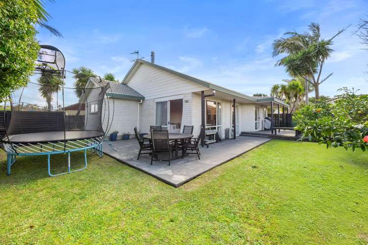 10 Davington Way Pakuranga Heights_21