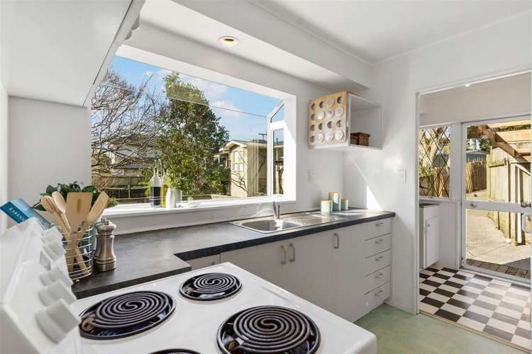 2/27 Withers Road Glen Eden_1