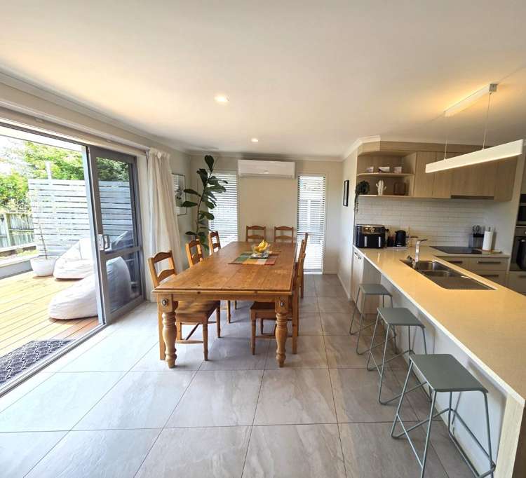 1 Meadowviews Drive 1185_5