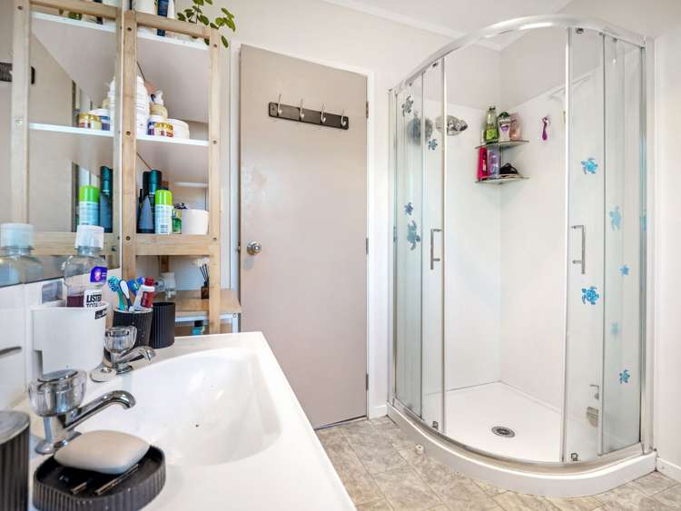 39 May Street Hamilton East_17