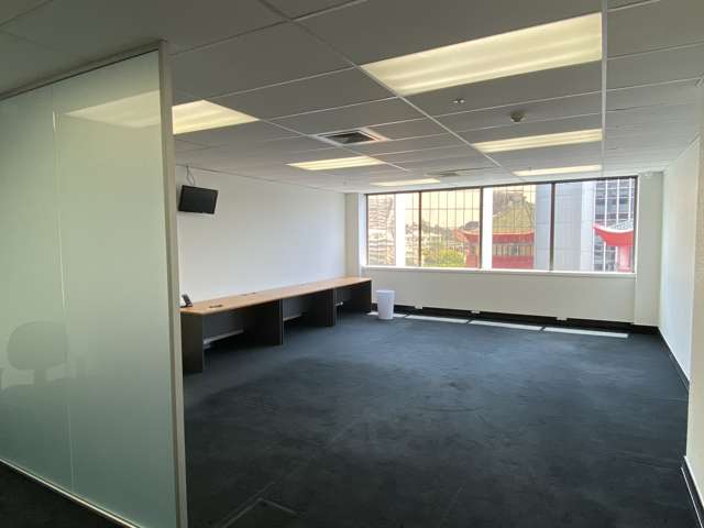Suite 7E2/300 Queen Street Auckland Central_1