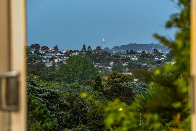 26 Staincross Street Green Bay_23