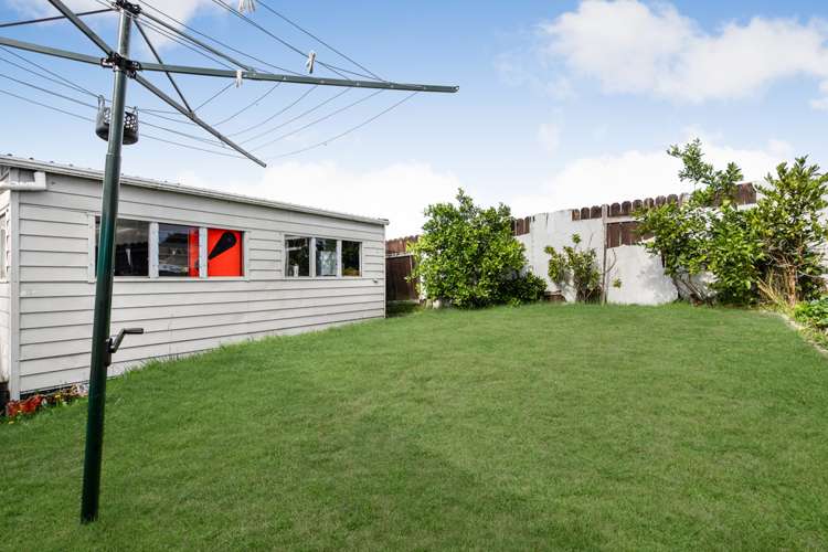 3/8 Barneys Farm Road Clendon Park_9