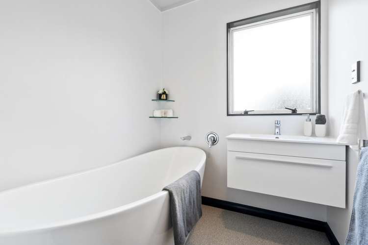 128 Mcentee Road Waitakere_17