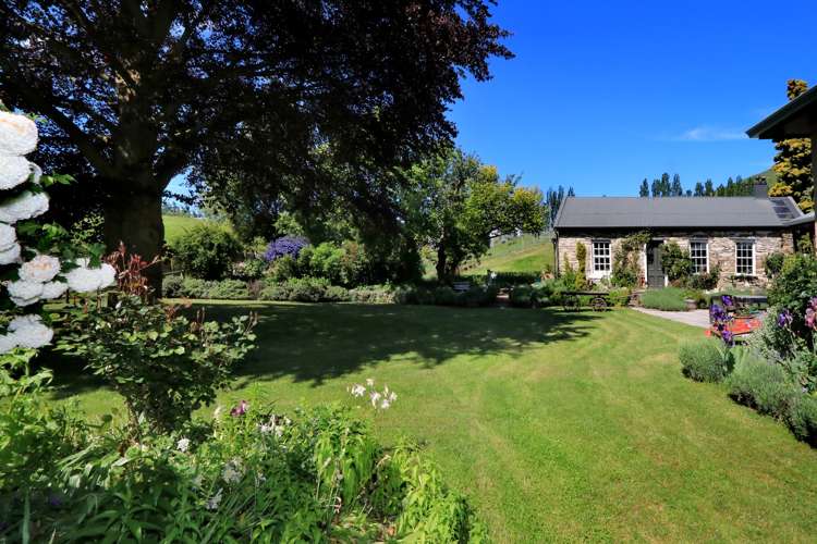 32 Slope Hill Road Dalefield/Wakatipu Basin_21