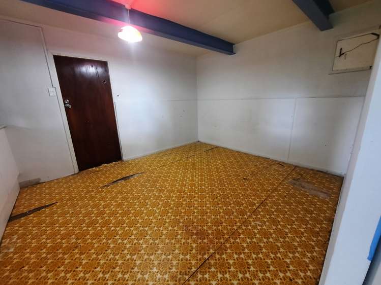 69 Captain Scott Road Glen Eden_16