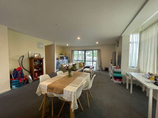 7/6 Ambrico Place New Lynn_2