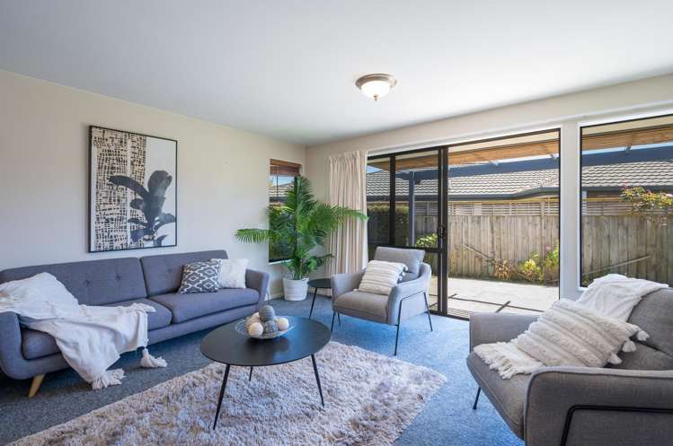 3 Mary Ann Muller Crescent Stoke_6