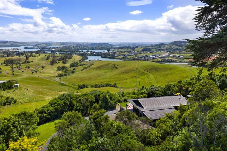 199 Te Hutewai Road Raglan_40