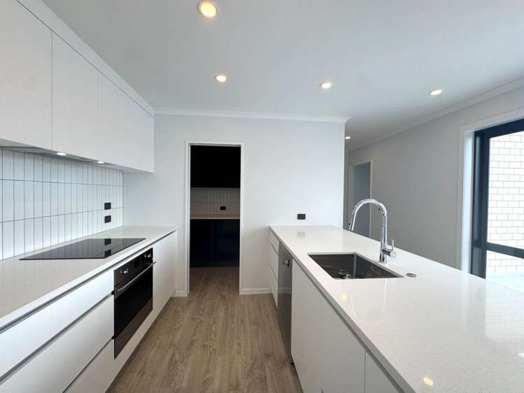 13 Tirikatene Avenue Paerata_4