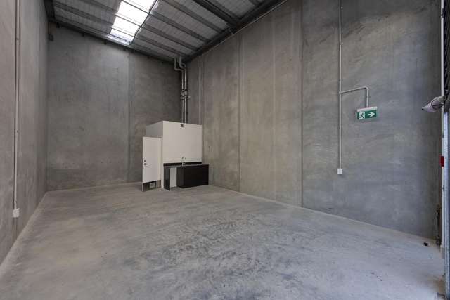 56/7 Tunnel Grove Gracefield_2