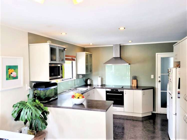 2/14 Charles Street Hauraki_5