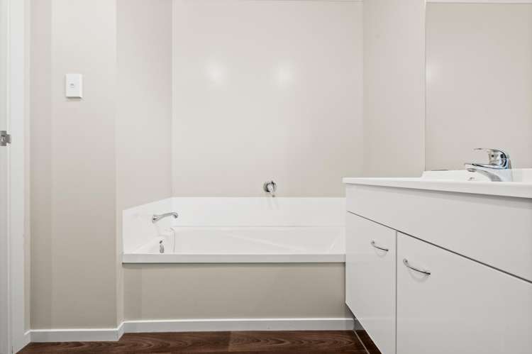 10f Yorkshire Road Silverdale_12