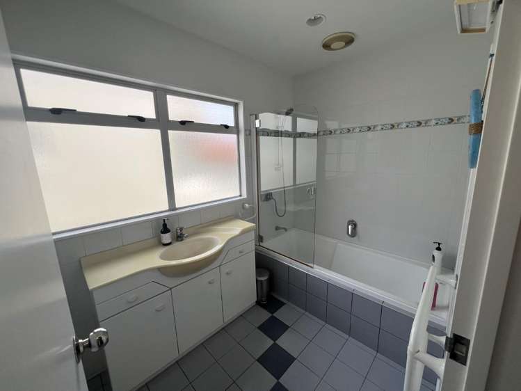 17A Beach Road Manly_14