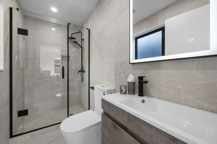 5/32 Bradbury Road Botany Downs_10