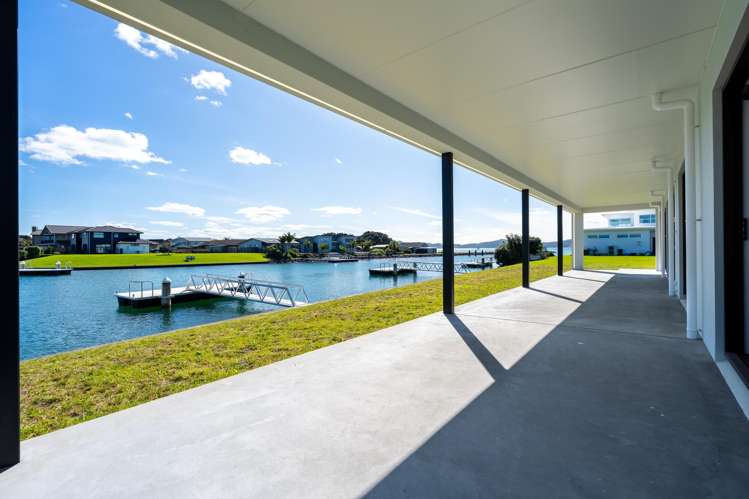 21 Fred Carr Place One Tree Point_27