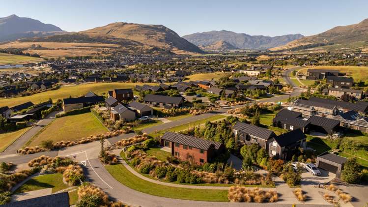 1 Brett Lane Jacks Point_40