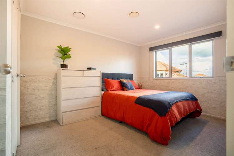 5 Keswick Crescent Huntington_23