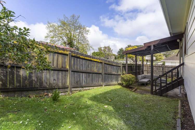 Unit 1/98 Barrys Road Glendene_14