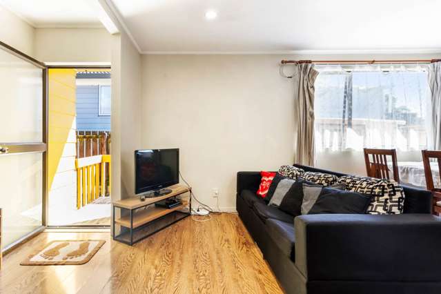 2/76 Palmers Road Clendon Park_4