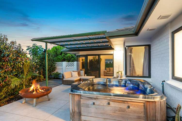 16 Luculia Drive Mount Maunganui_14