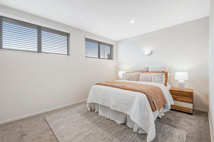 383 Lake Road Hauraki_17