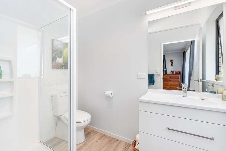 6 Pinehurst Close Te Kamo_3