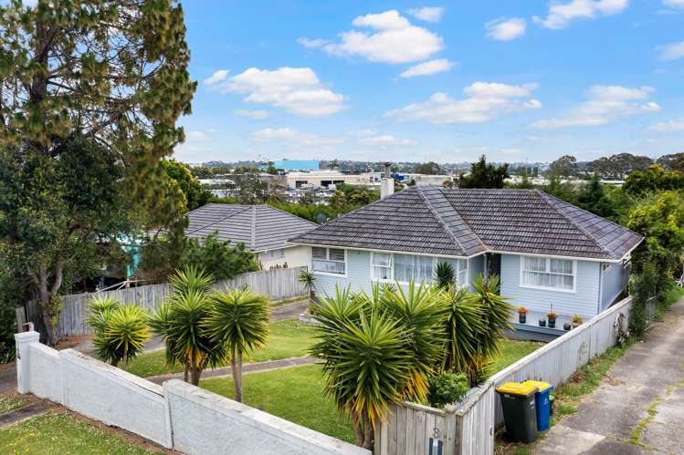 5 Thomas Rea Place Te Atatu South_1