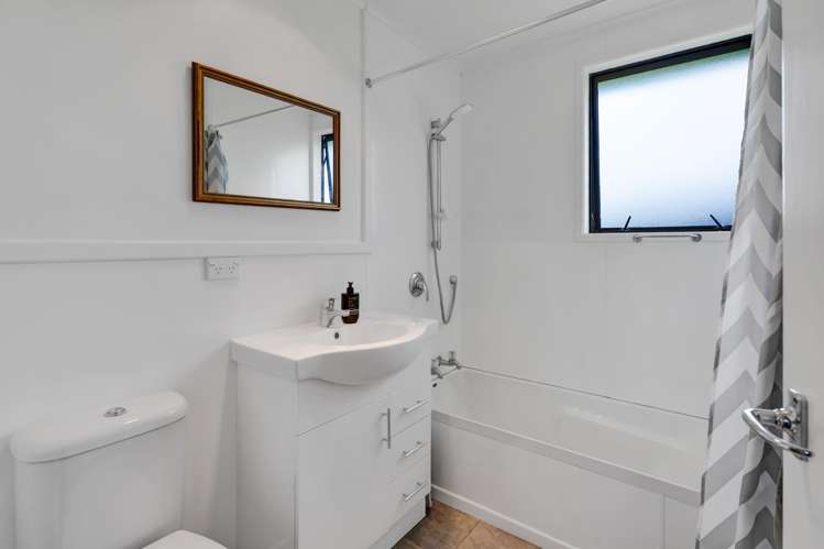 18 Pohutukawa Drive Opunake_15