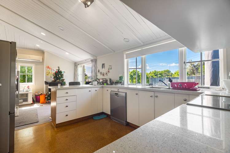 13 Kingsview Road Mount Eden_9