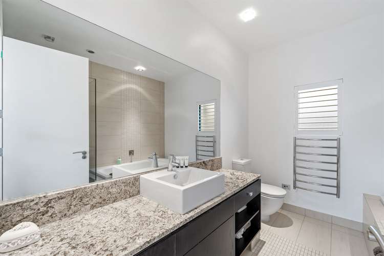 36 Rue Damarres Gulf Harbour_27