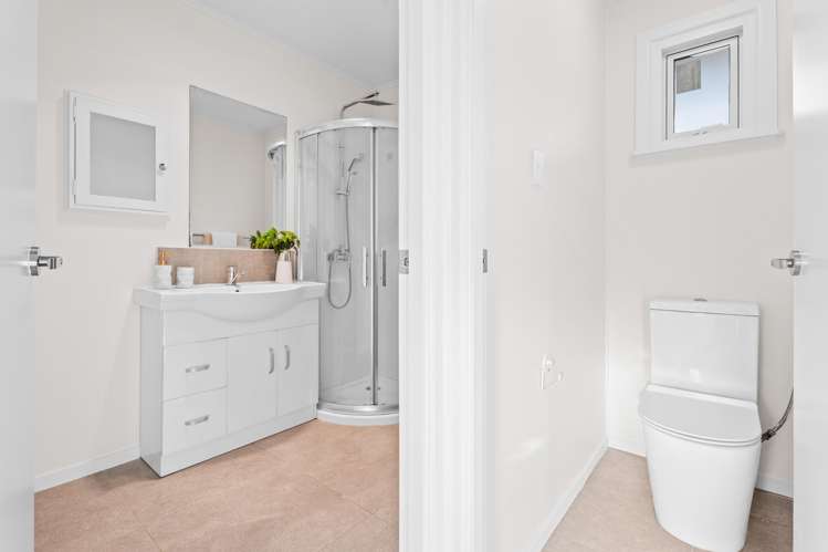 2/7 Laburnum Road New Windsor_10