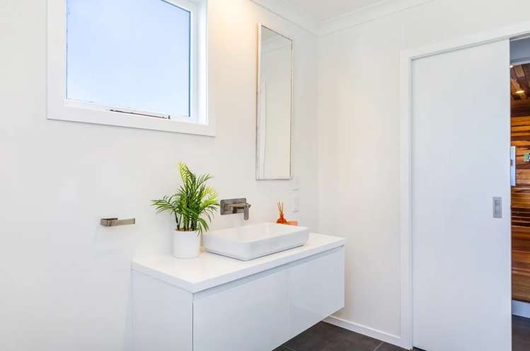 2/20 Konini Street 11209_5