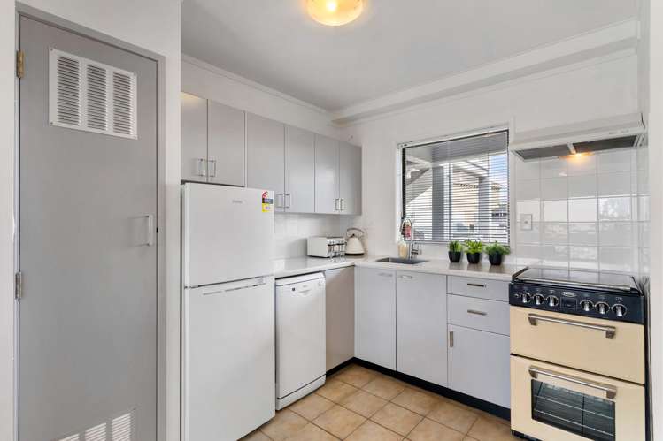 8/18 Arthur Street Freemans Bay_5