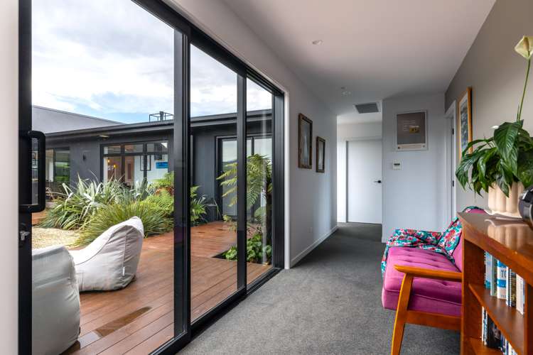 15 Catalina Crescent Burleigh_19