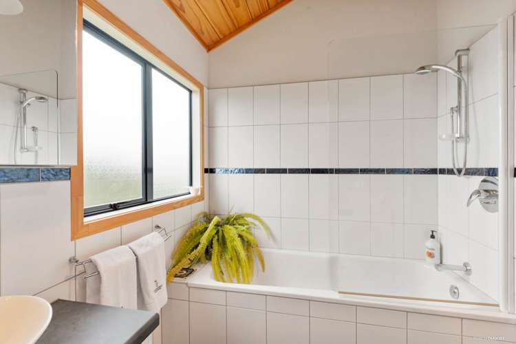 1357 East Coast Road Whakatiwai_2