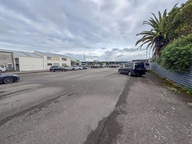 704 Tremaine Avenue Palmerston North_5