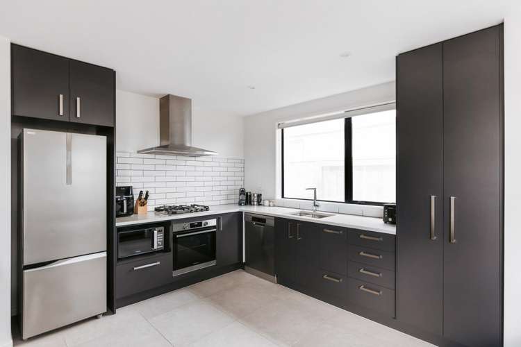 21 Tangaroa Place Poike_6