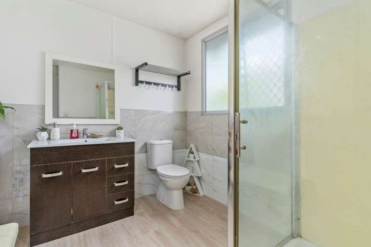 6 Bill Phillip Place Clendon Park_17