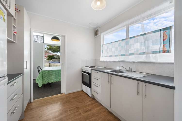 3 Selsey Lane Manurewa_12