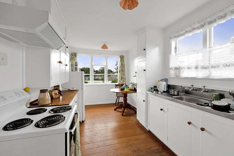 183 Egmont Street Patea_10