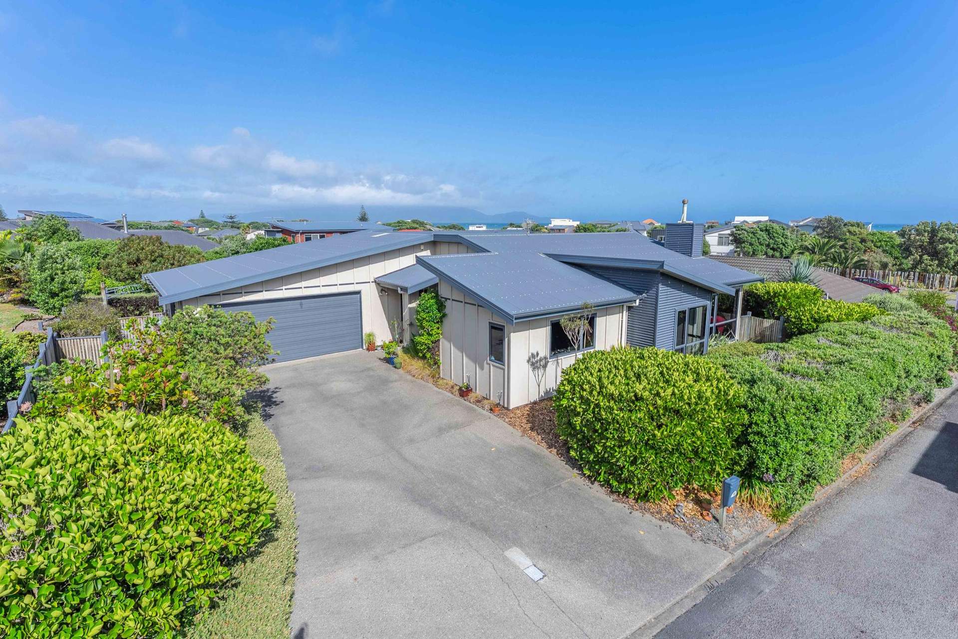 148 Field Way Waikanae Beach_0