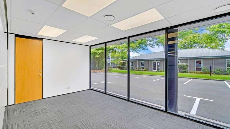 29-31 Sir William Pickering Drive Burnside_5