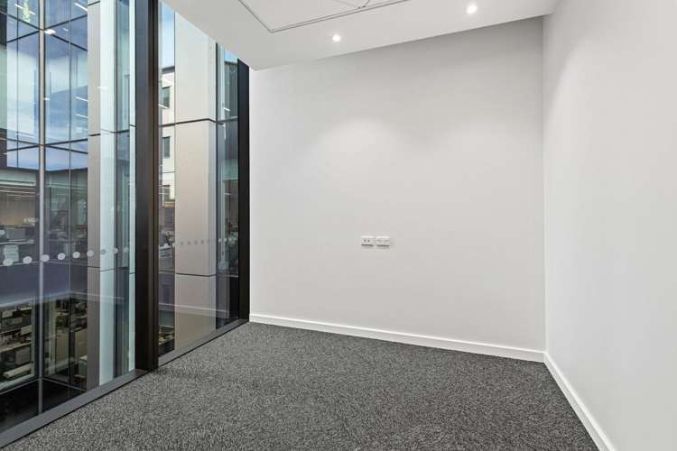 222 High Street City Centre_11