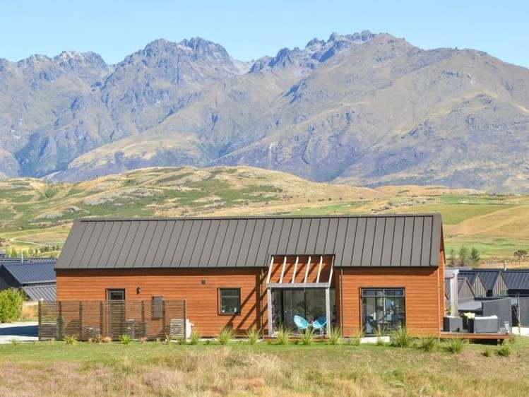 46 Falconer Rise Jacks Point_35