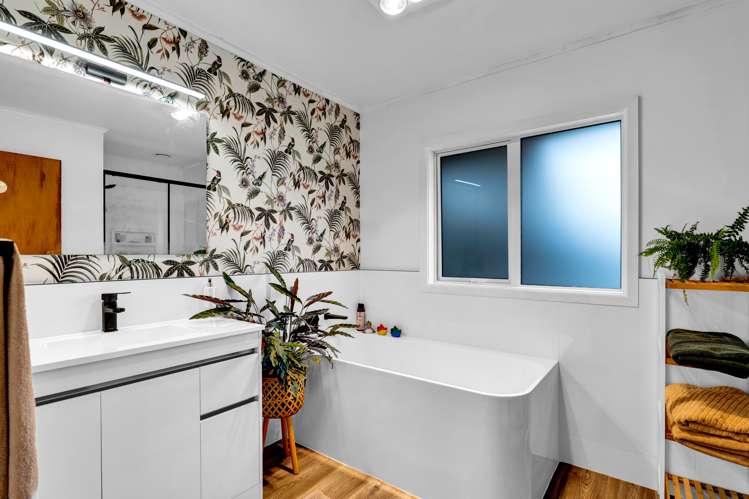 5 Dunn Street Egmont Village_9