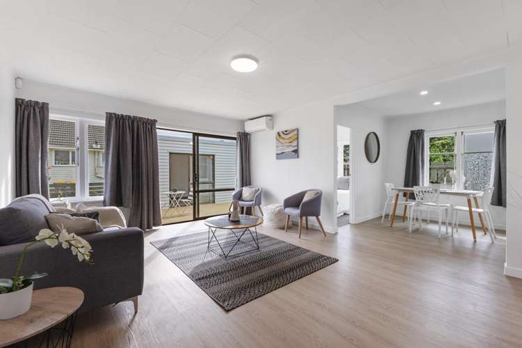 2/8 Fisher Crescent Otara_2