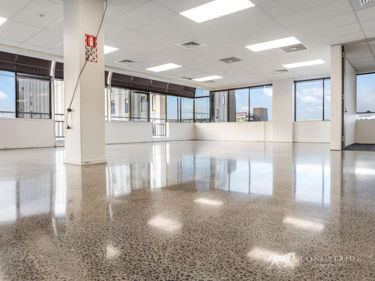 100 Carlton Gore Road Newmarket_12