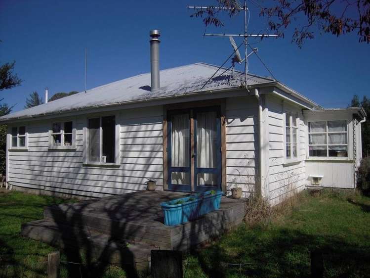 384 State Highway 2 Opaki_9