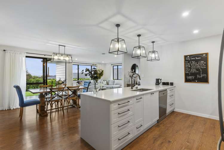 13 Te Aparangi Crescent Papakura_15